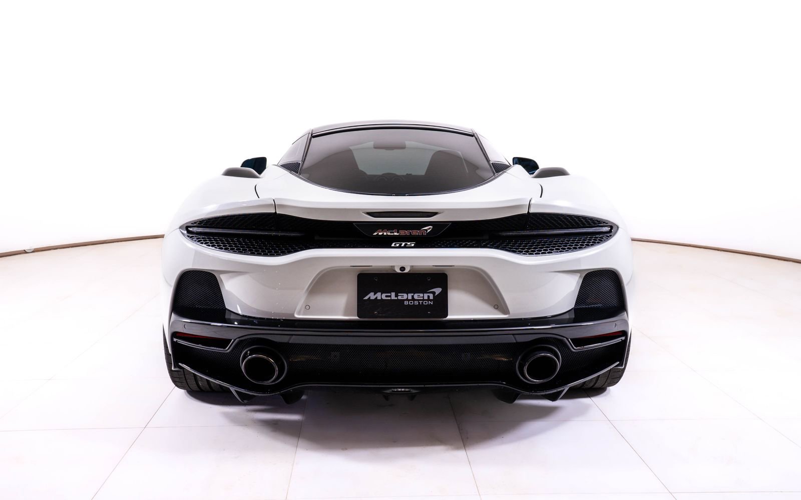 Used 2025 McLaren GTS RWD image 4