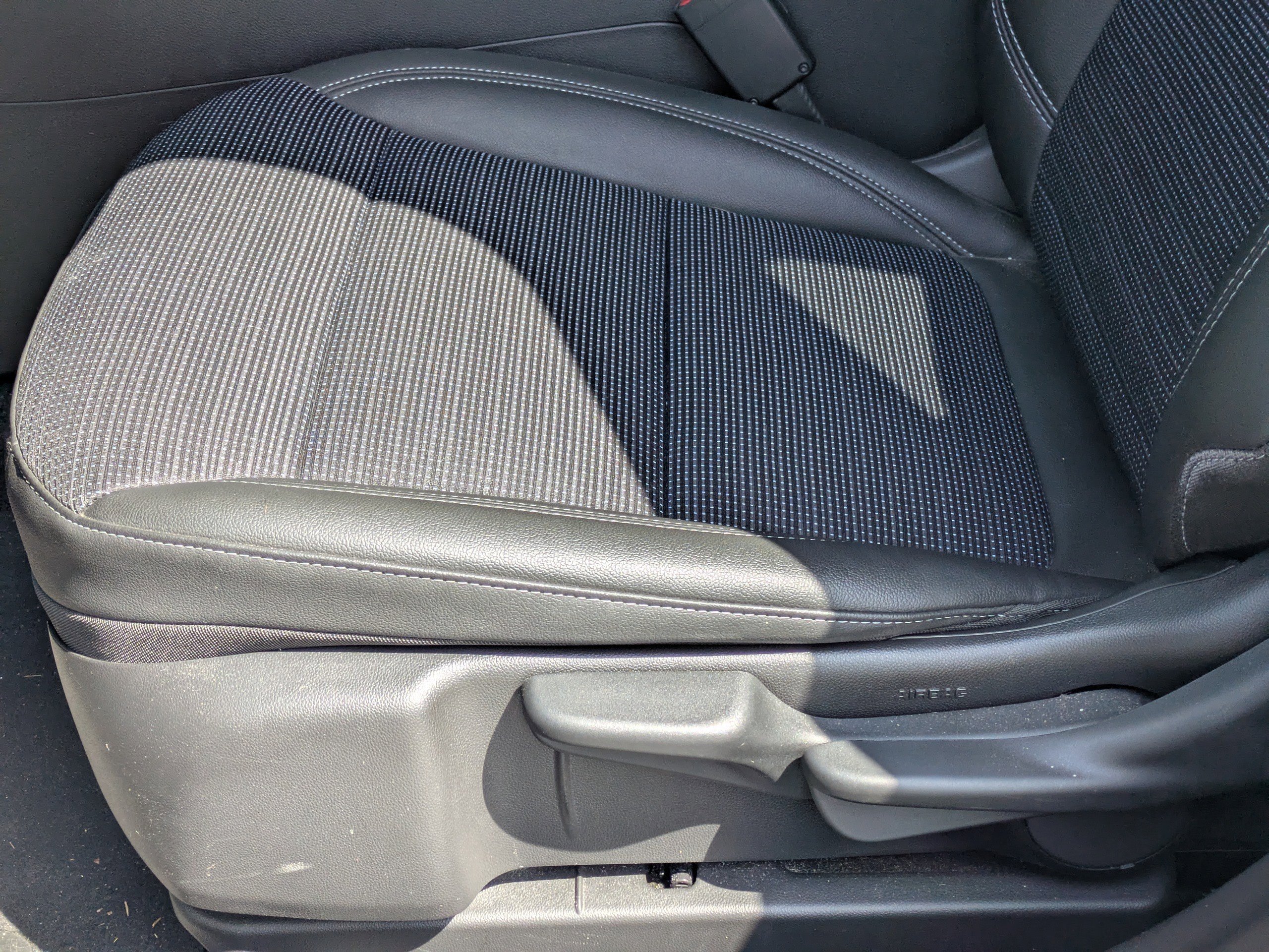 Used 2024 Buick Envista Preferred image 23