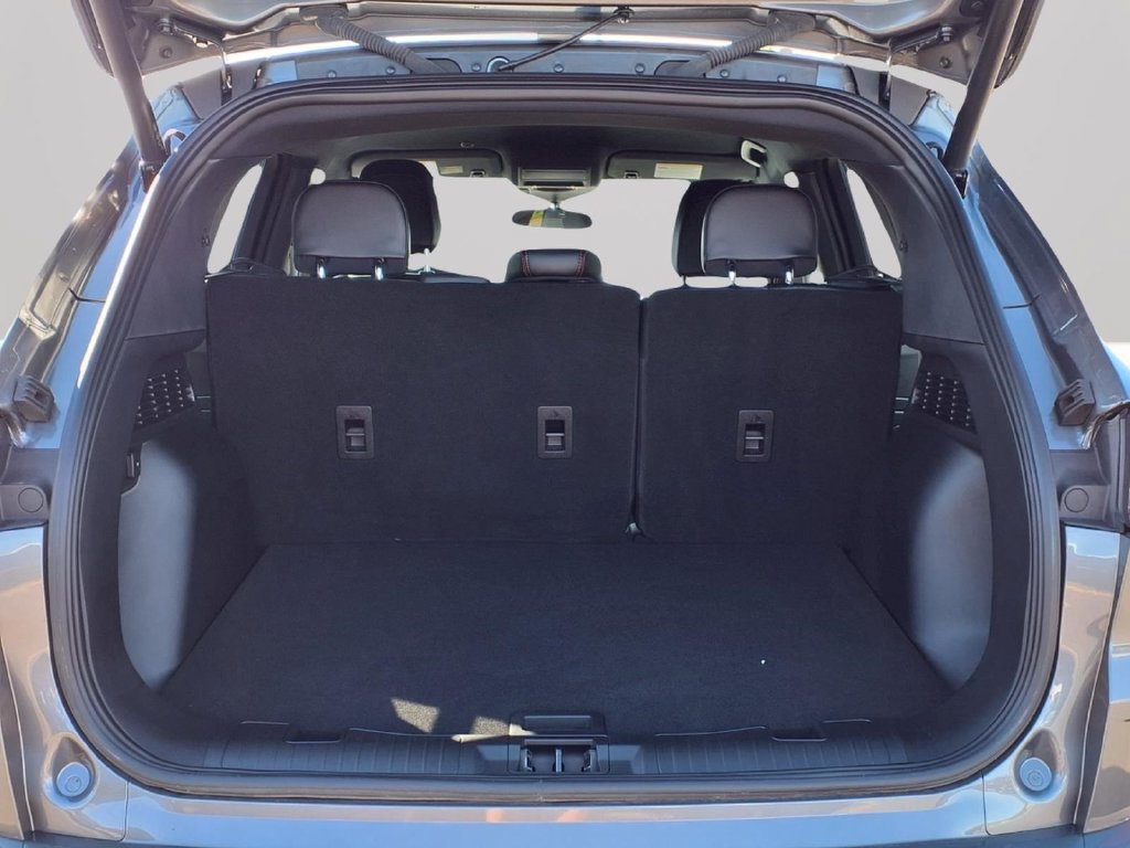 Used 2024 Ford Escape ST-Line w/ Tech Pack #1 AWD/4WD image 9