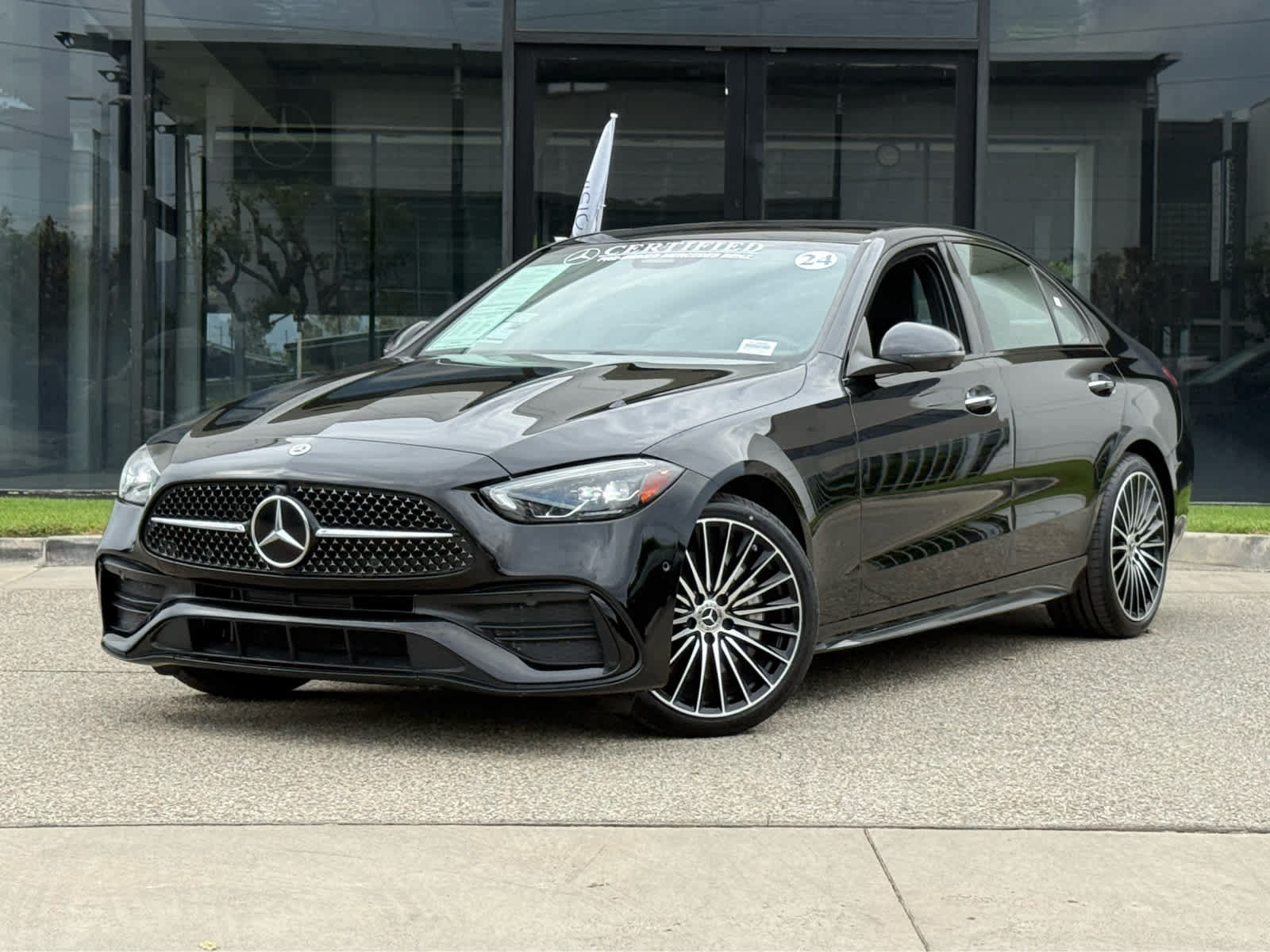 Used 2024 Mercedes-Benz C 300 Sedan image 2