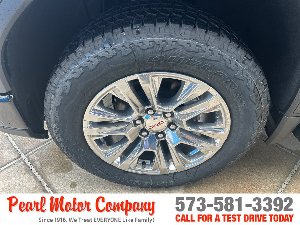 New 2026 GMC Sierra 1500 Denali w/ Technology Package AWD/4WD image 9
