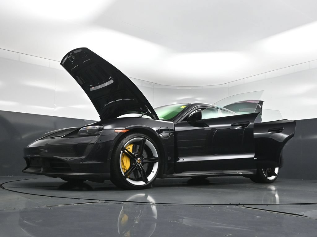 Certified 2024 Porsche Taycan Turbo S w/ Premium Package AWD/4WD image 38
