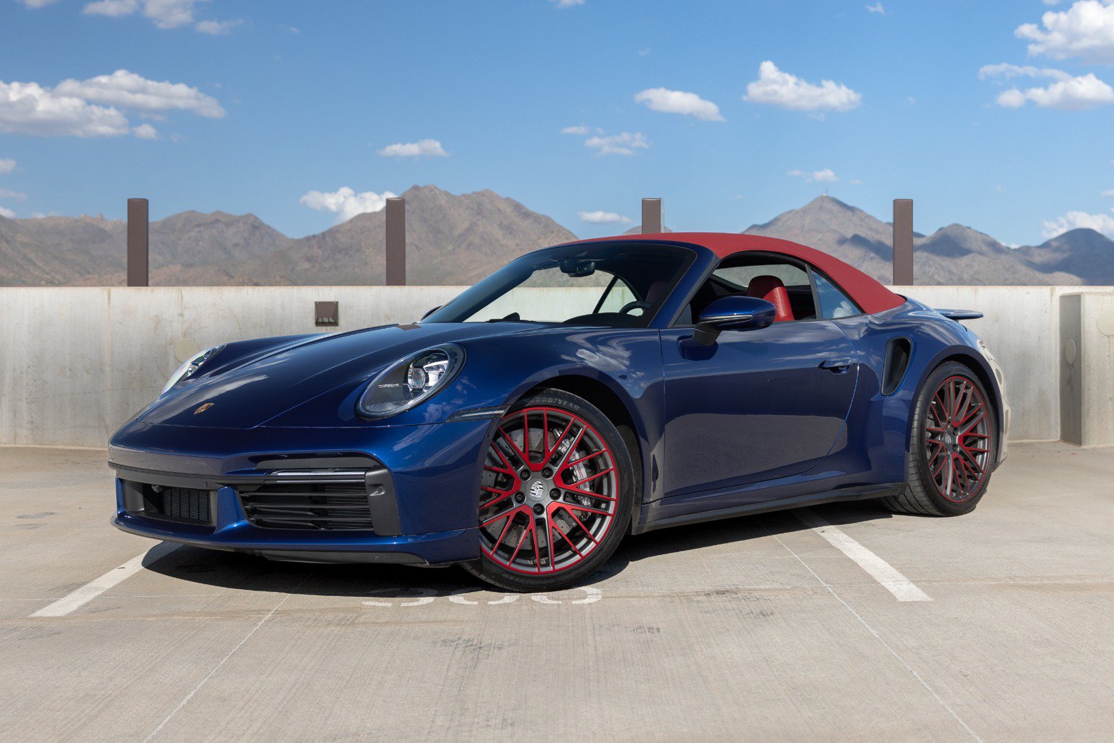Used 2025 Porsche 911 Turbo AWD/4WD image 2