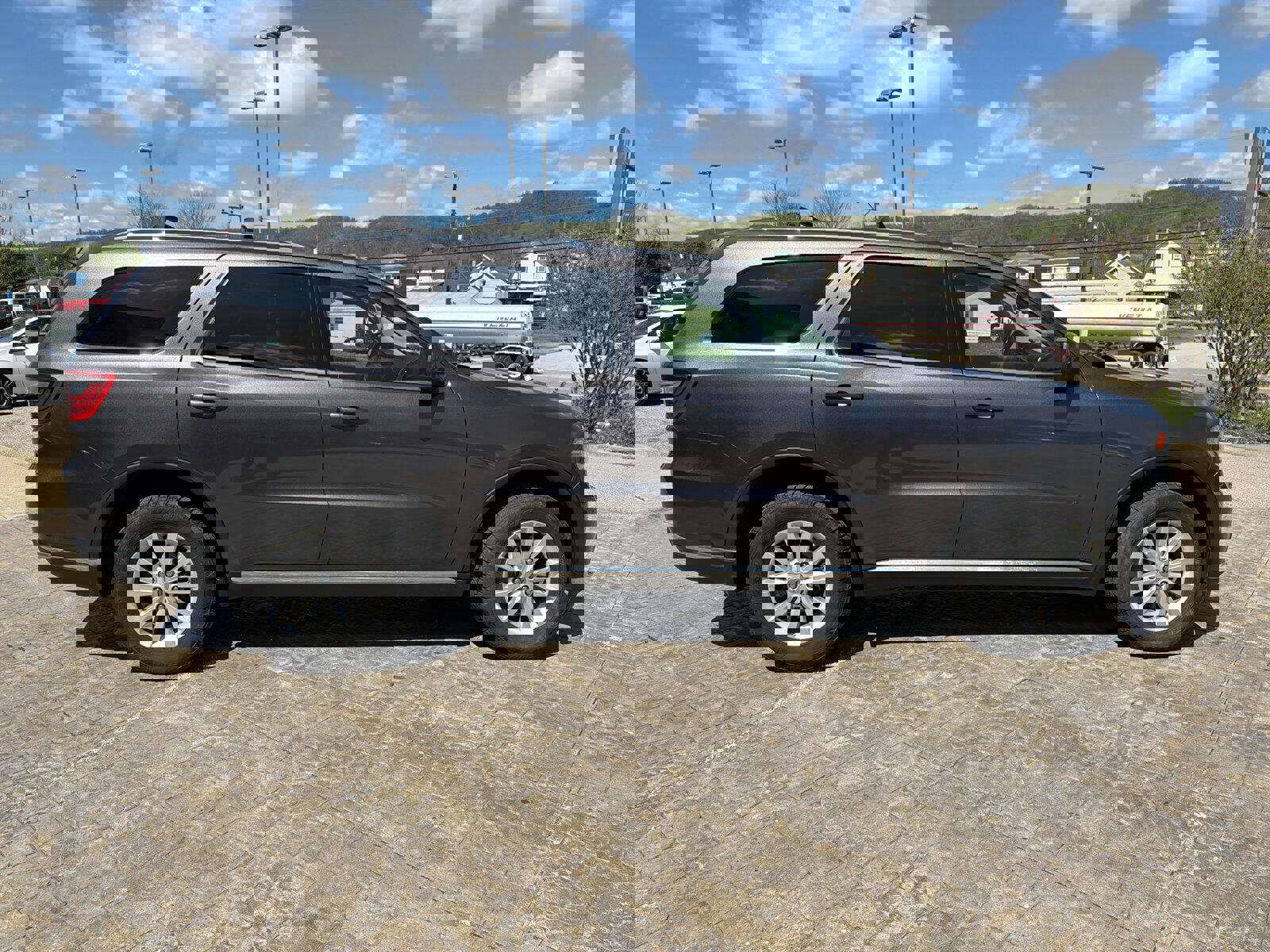 Used 2020 Dodge Durango SXT image 9