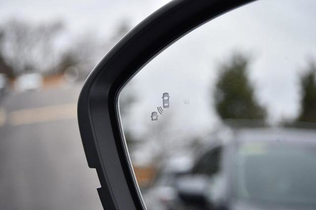 New 2025 Nissan Pathfinder SL image 10