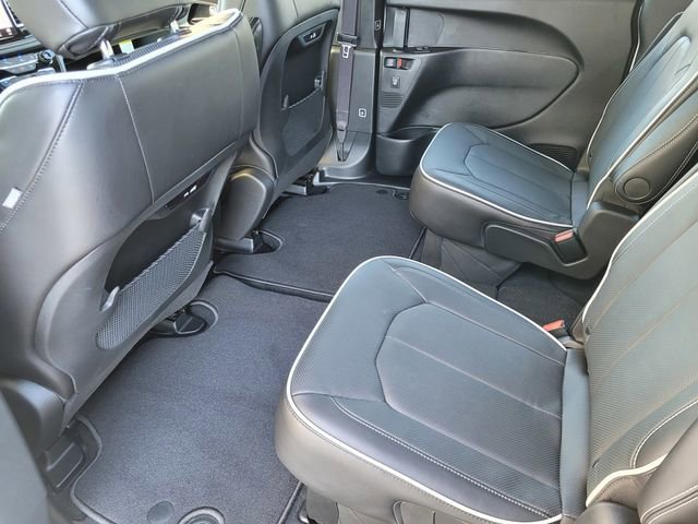 New 2026 Chrysler Pacifica Limited w/ S Appearance Package image 16