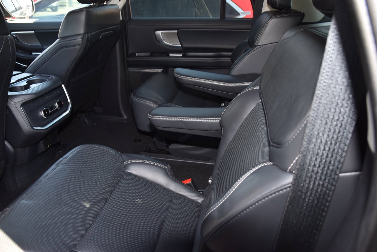 Used 2025 Ford Expedition Max Platinum AWD/4WD image 11