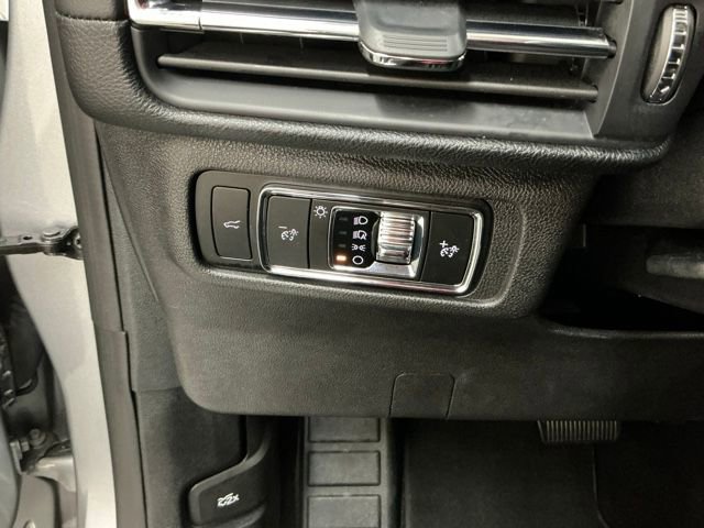 Used 2024 Lincoln Corsair Reserve image 20