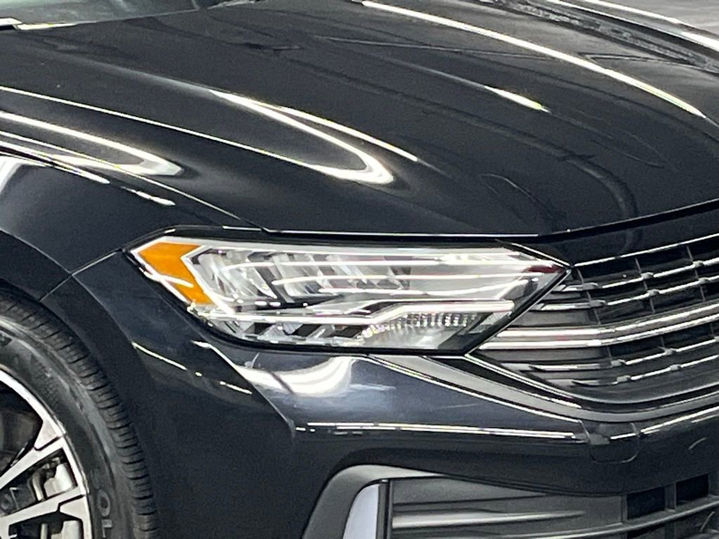 Used 2023 Volkswagen Jetta Sport image 38