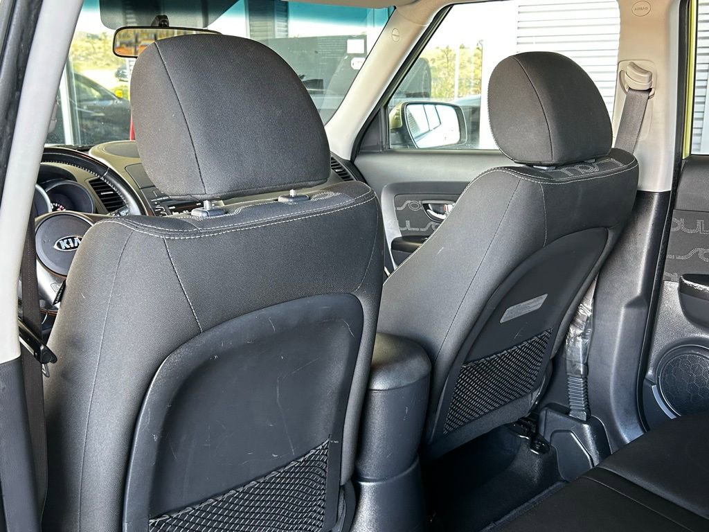 Used 2013 Kia Soul + w/ Audio Pkg FWD image 15