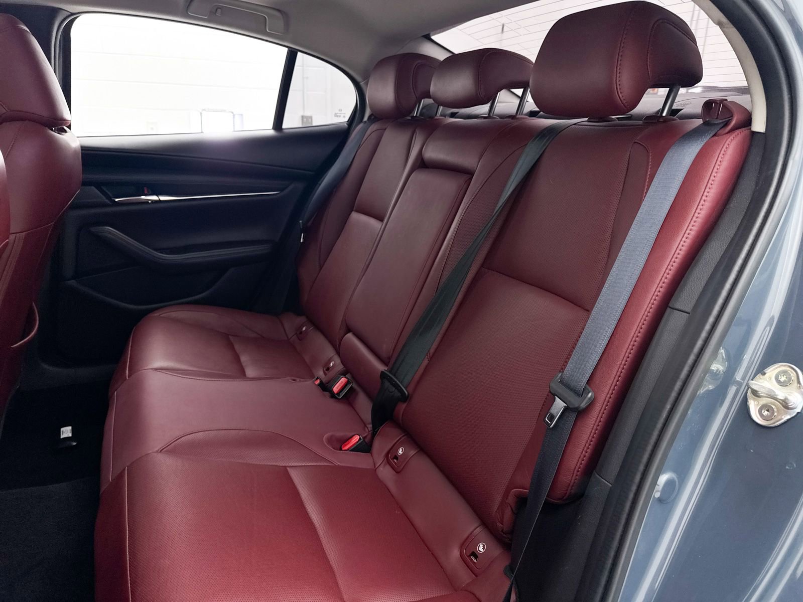 Used 2023 MAZDA MAZDA3 s image 31