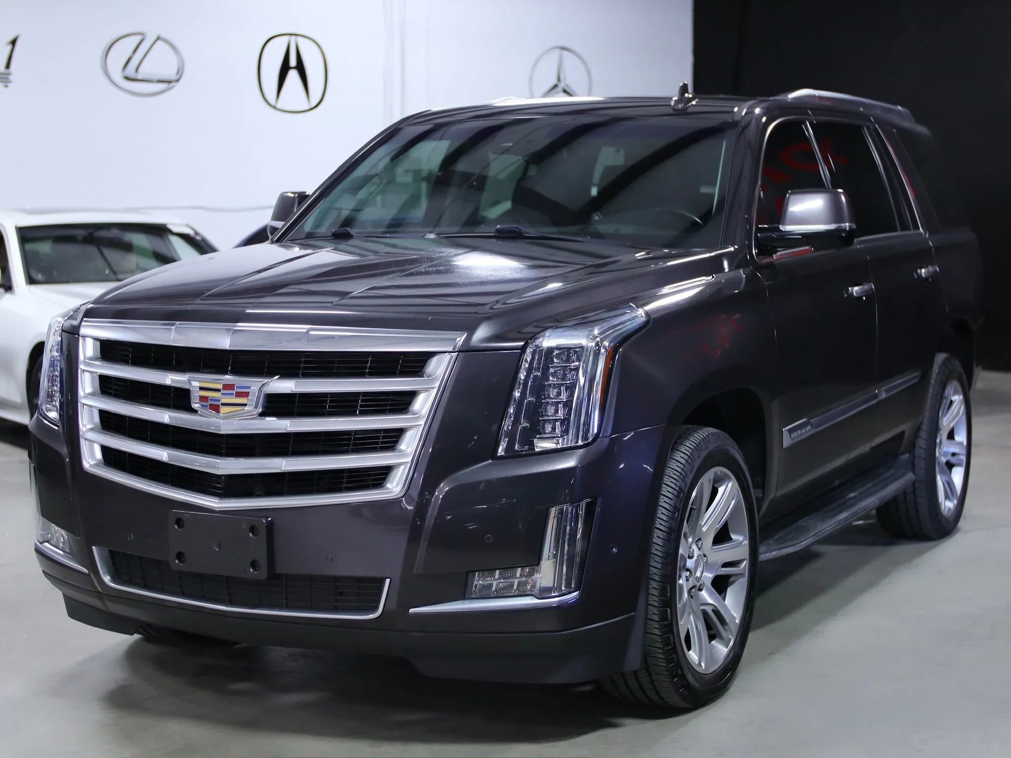 Used 2017 Cadillac Escalade Luxury image 6