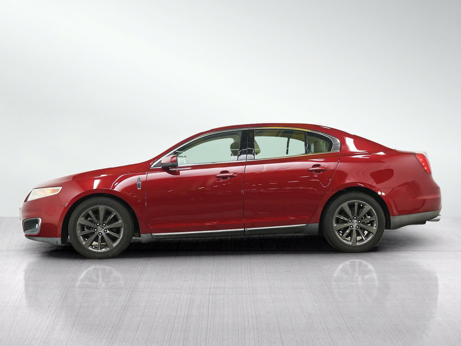 Used 2009 Lincoln MKS AWD image 2