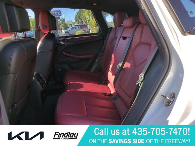 Used 2022 Porsche Macan GTS AWD/4WD image 30