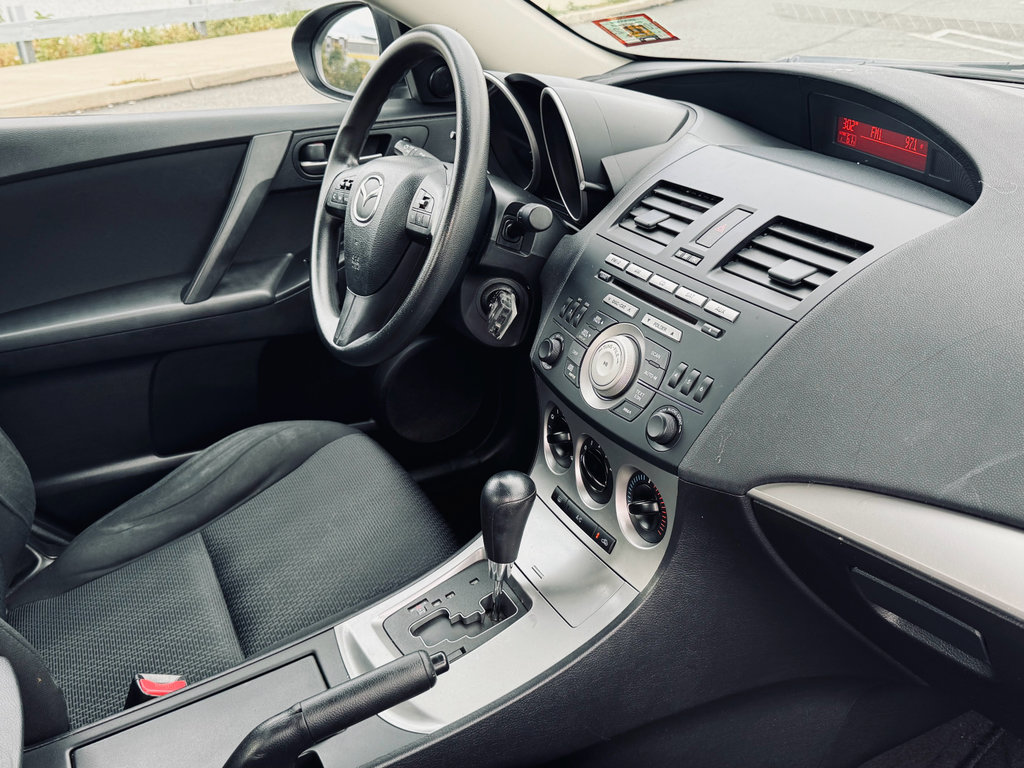 Used 2010 MAZDA MAZDA3 i Touring image 20
