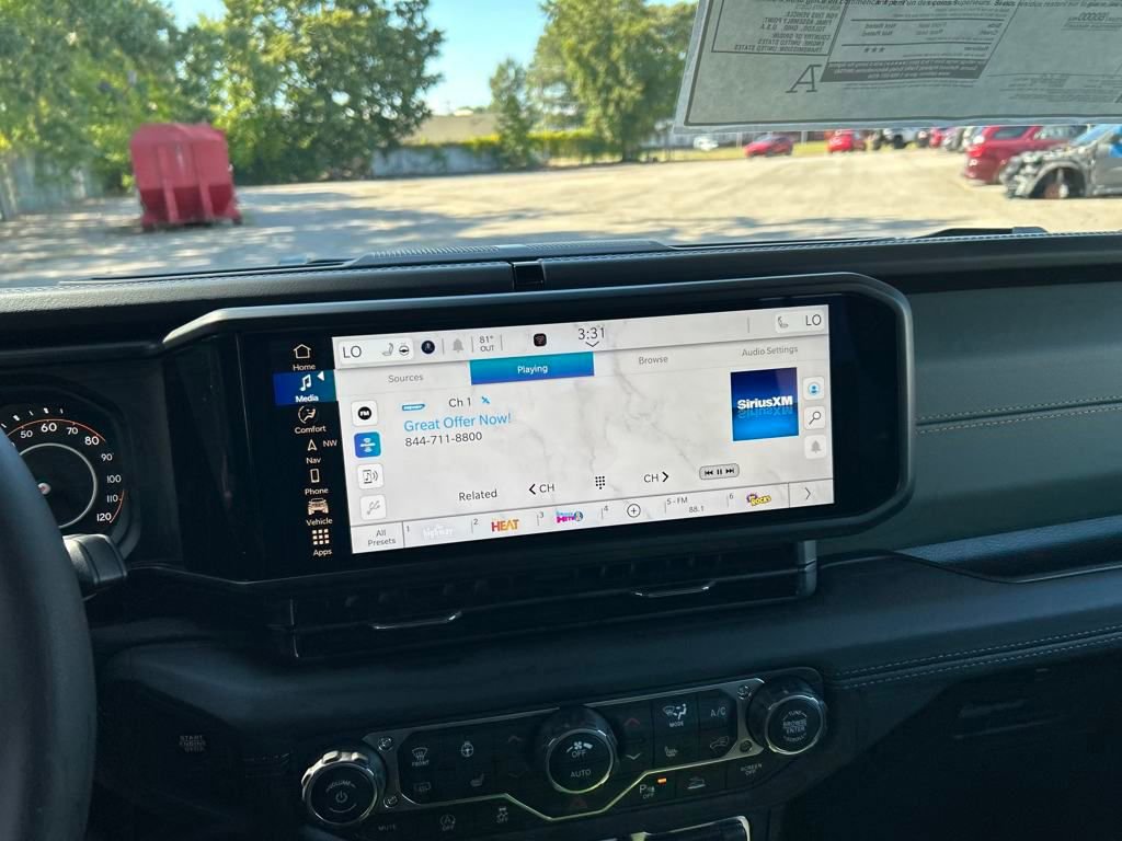 New 2025 Jeep Gladiator Mojave image 16