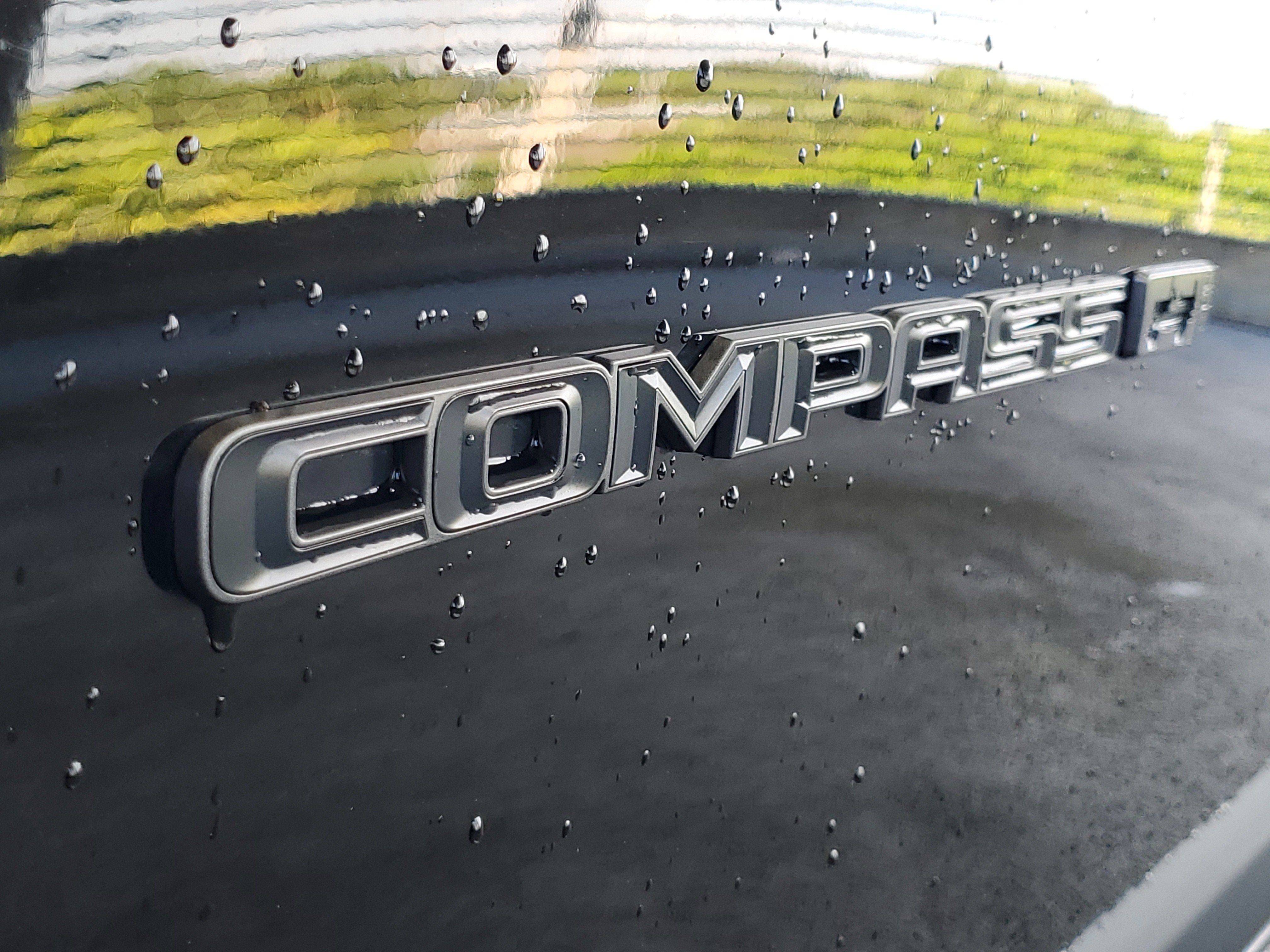 Used 2021 Jeep Compass Latitude w/ Sun and Sound Group FWD image 5