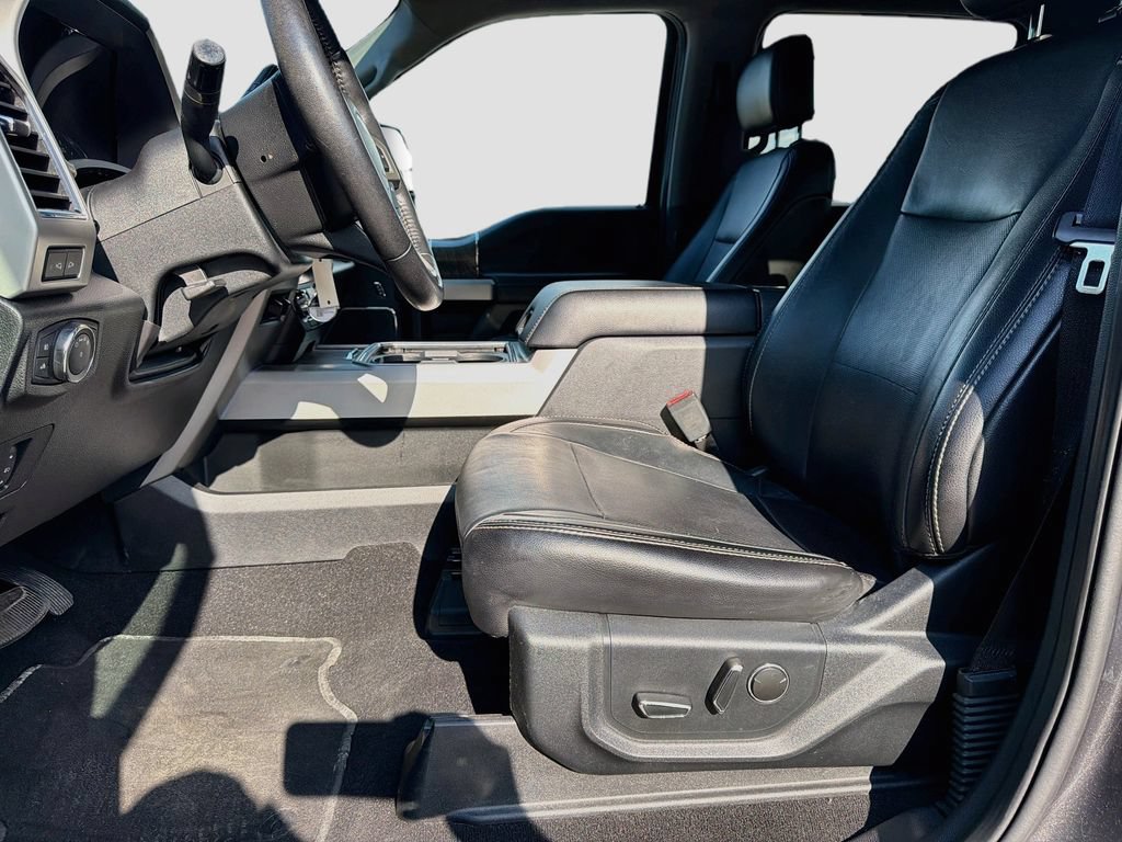 Used 2019 Ford F350 Lariat w/ Chrome Package AWD/4WD image 23