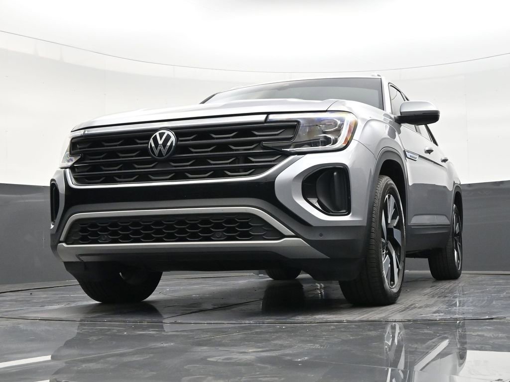 Used 2024 Volkswagen Atlas Cross Sport SE image 28