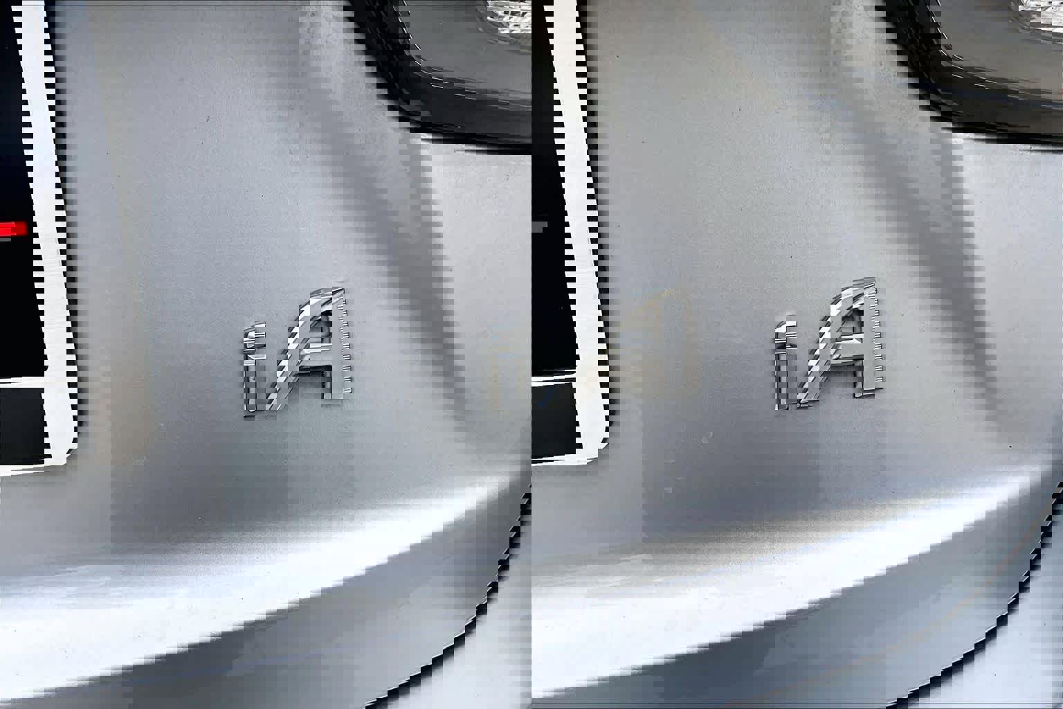 Used 2017 Toyota Yaris iA image 10