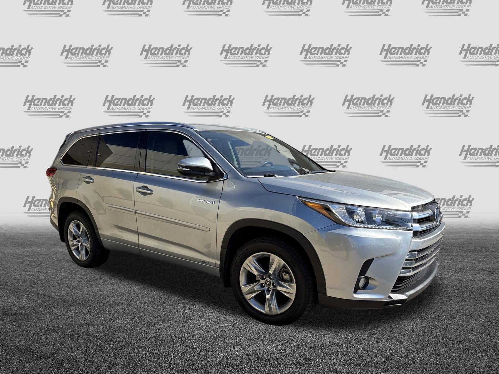 Used 2017 Toyota Highlander Limited AWD/4WD image 2