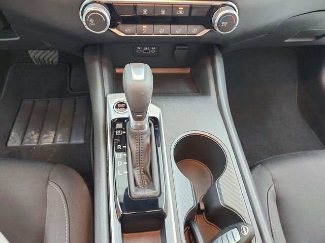 Used 2025 Nissan Altima 2.5 SV FWD image 24