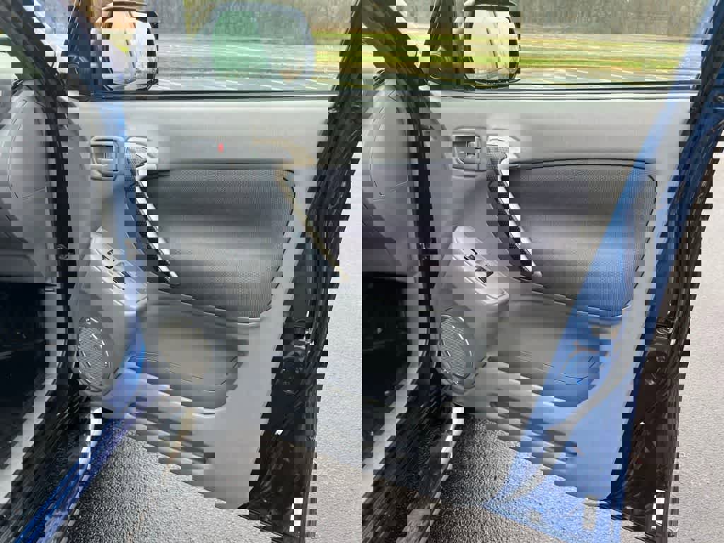 Used 2003 Toyota RAV4 4WD image 28