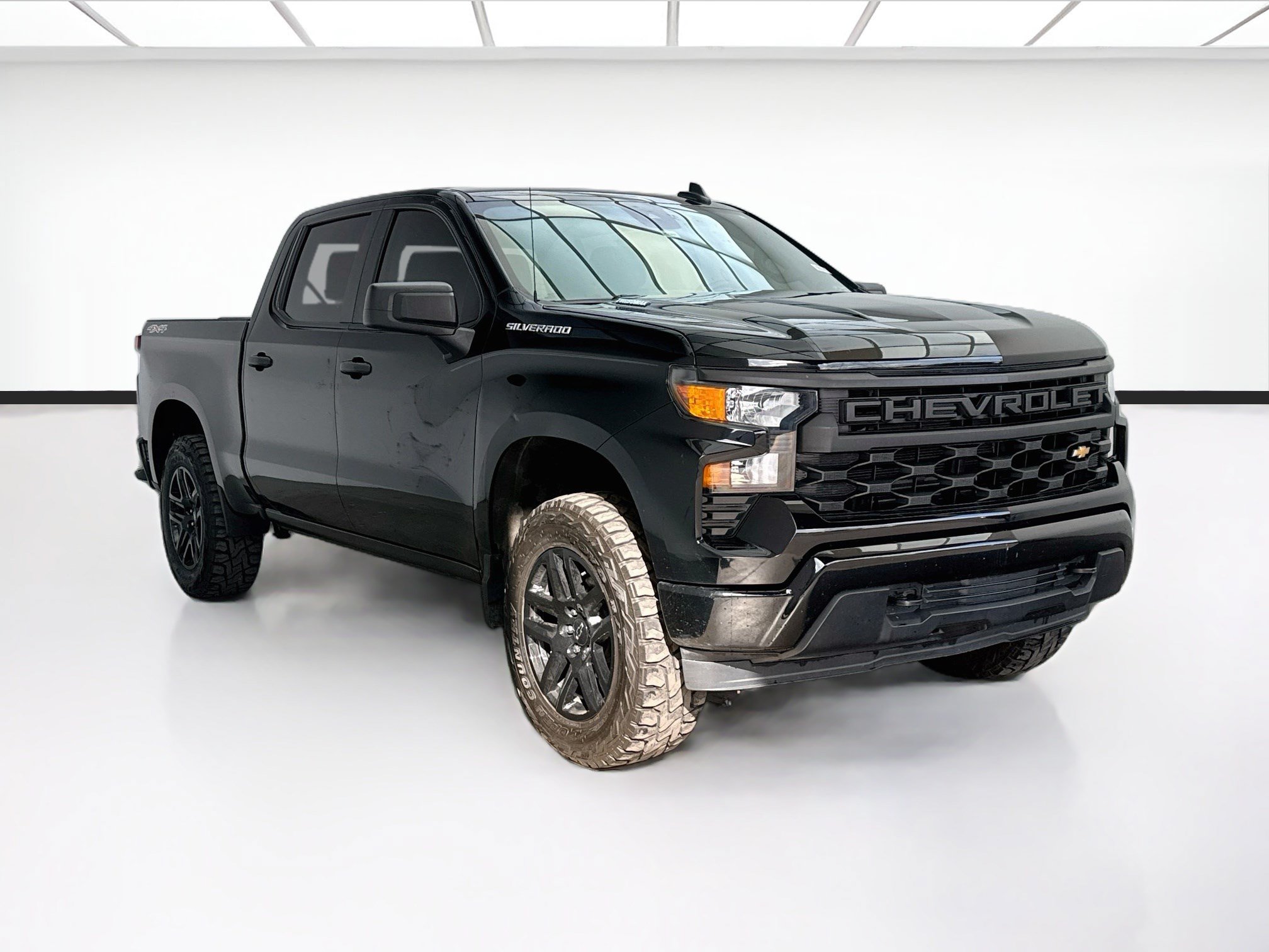 Used 2024 Chevrolet Silverado 1500 Custom AWD/4WD image 3