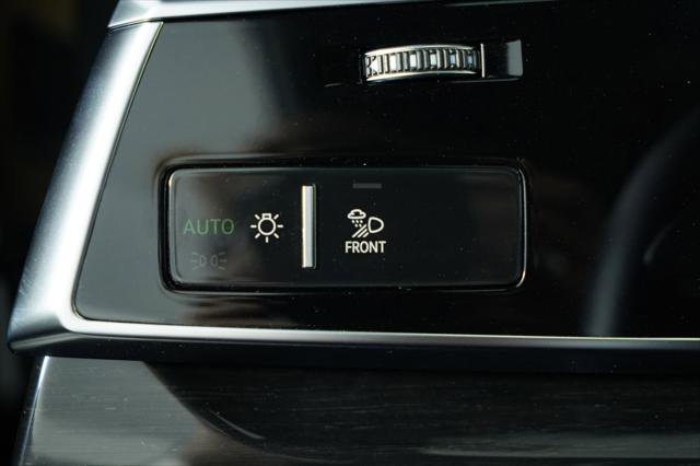 Certified 2025 Audi Q8 Premium Plus w/ Premium Plus Package AWD/4WD image 43