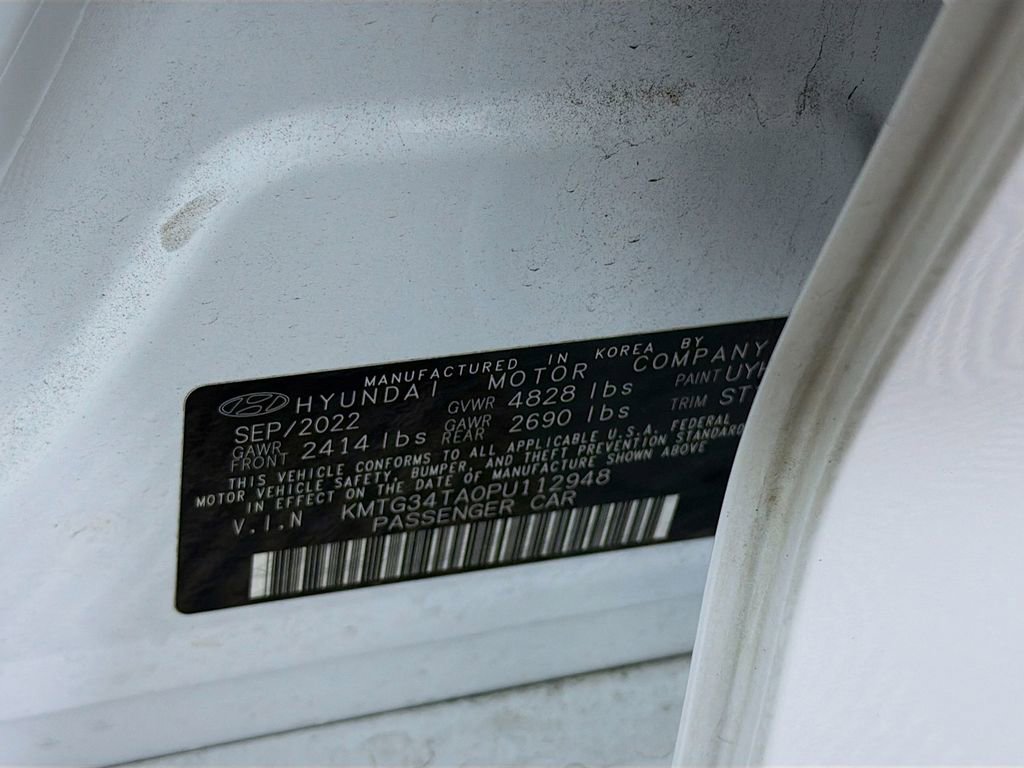 Used 2023 Genesis G70 2.0T w/ Sport Prestige Package image 33