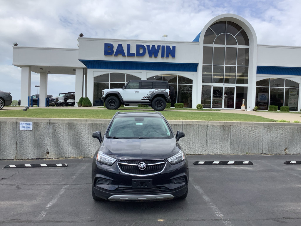 Used 2021 Buick Encore Preferred FWD image 2