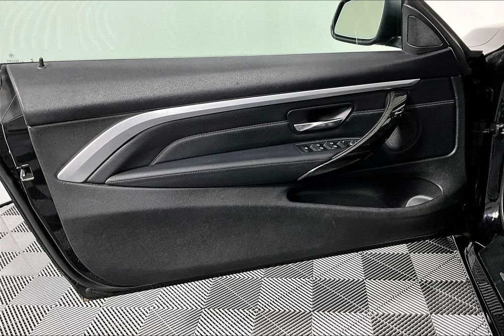 Used 2018 BMW 430i Convertible RWD image 23