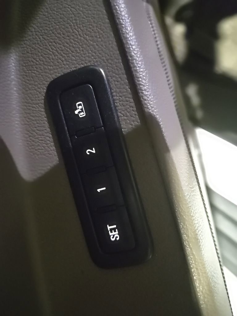 Used 2016 Chevrolet Tahoe LT image 10