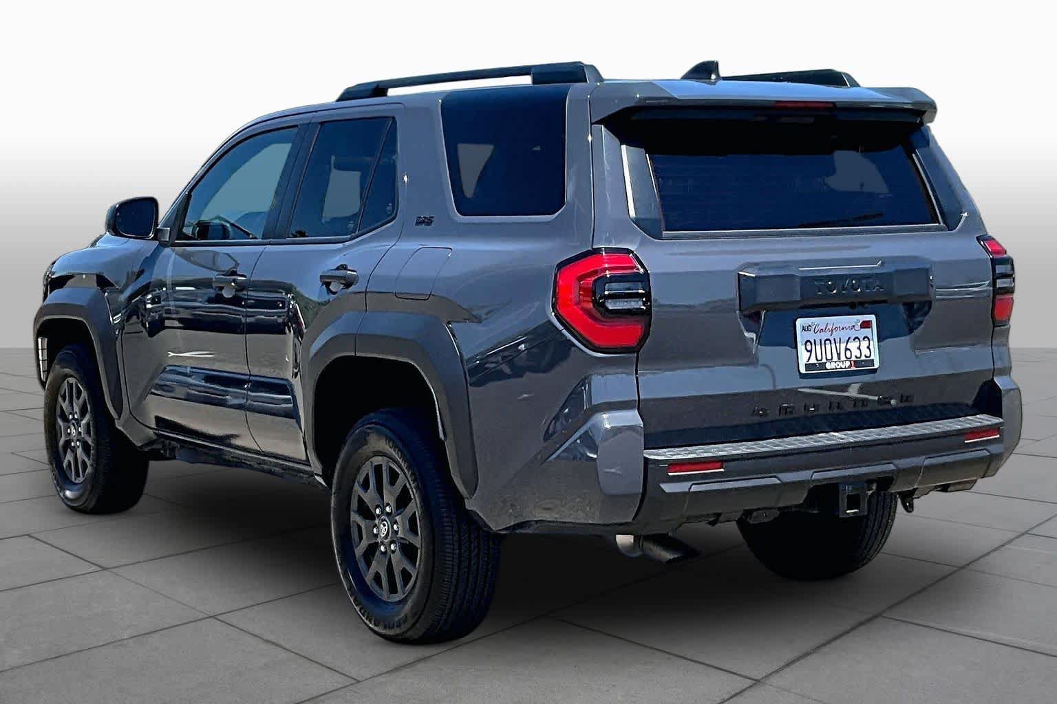Used 2025 Toyota 4Runner SR5 AWD/4WD image 11