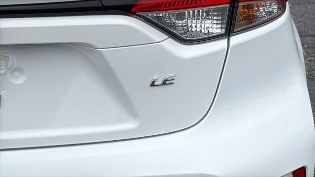 Certified 2025 Toyota Corolla LE FWD image 7