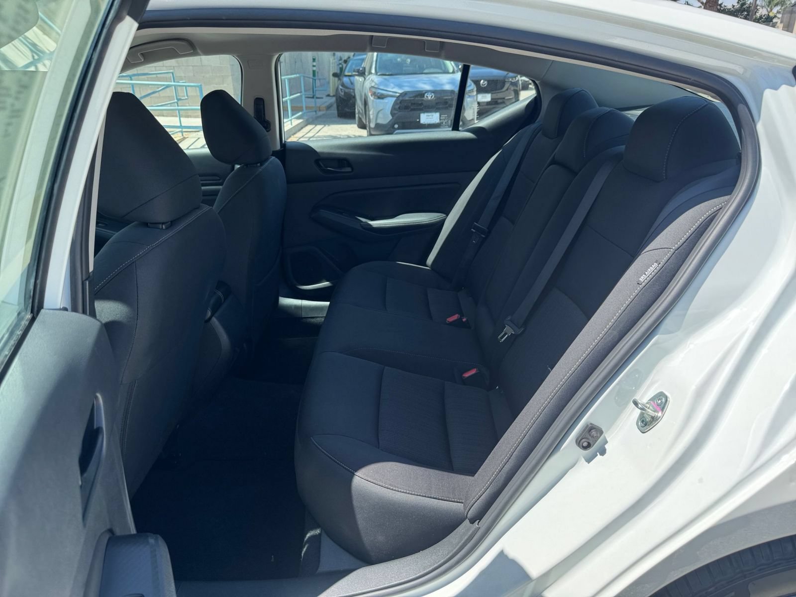 Used 2025 Nissan Altima 2.5 SV FWD image 25