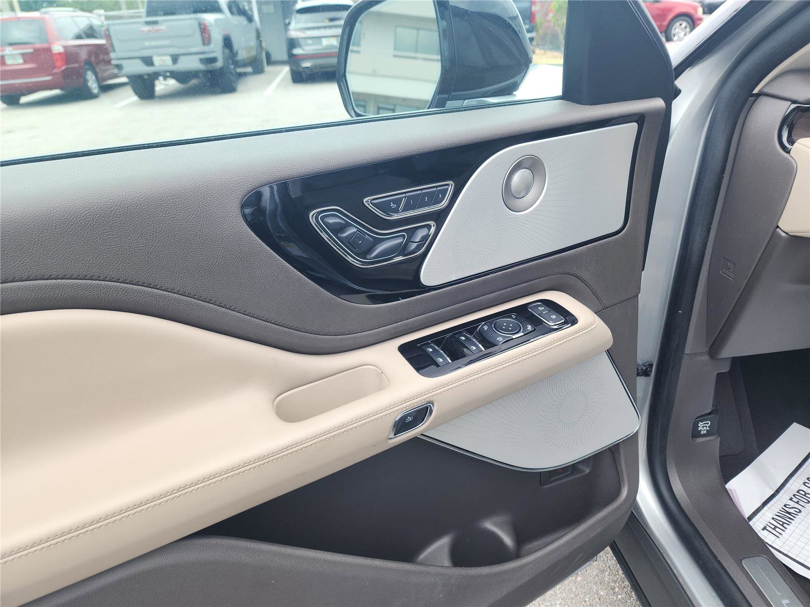 Used 2023 Lincoln Aviator Reserve w/ Equipment Group 201A AWD/4WD image 16