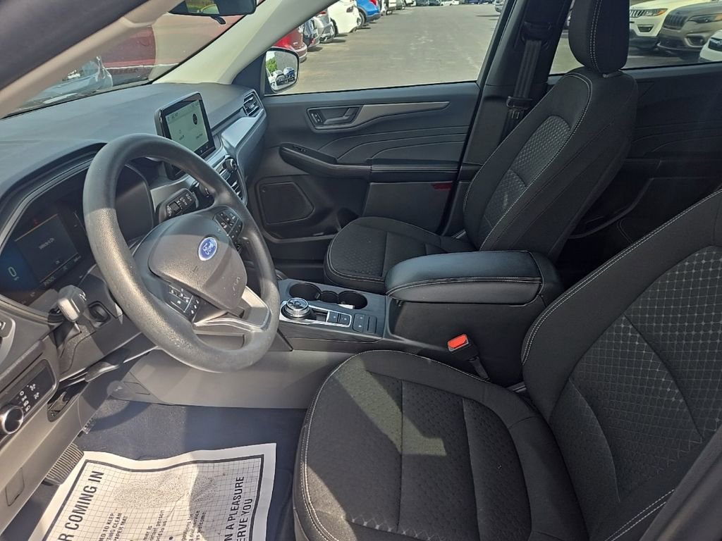 Used 2025 Ford Escape Active AWD/4WD image 11