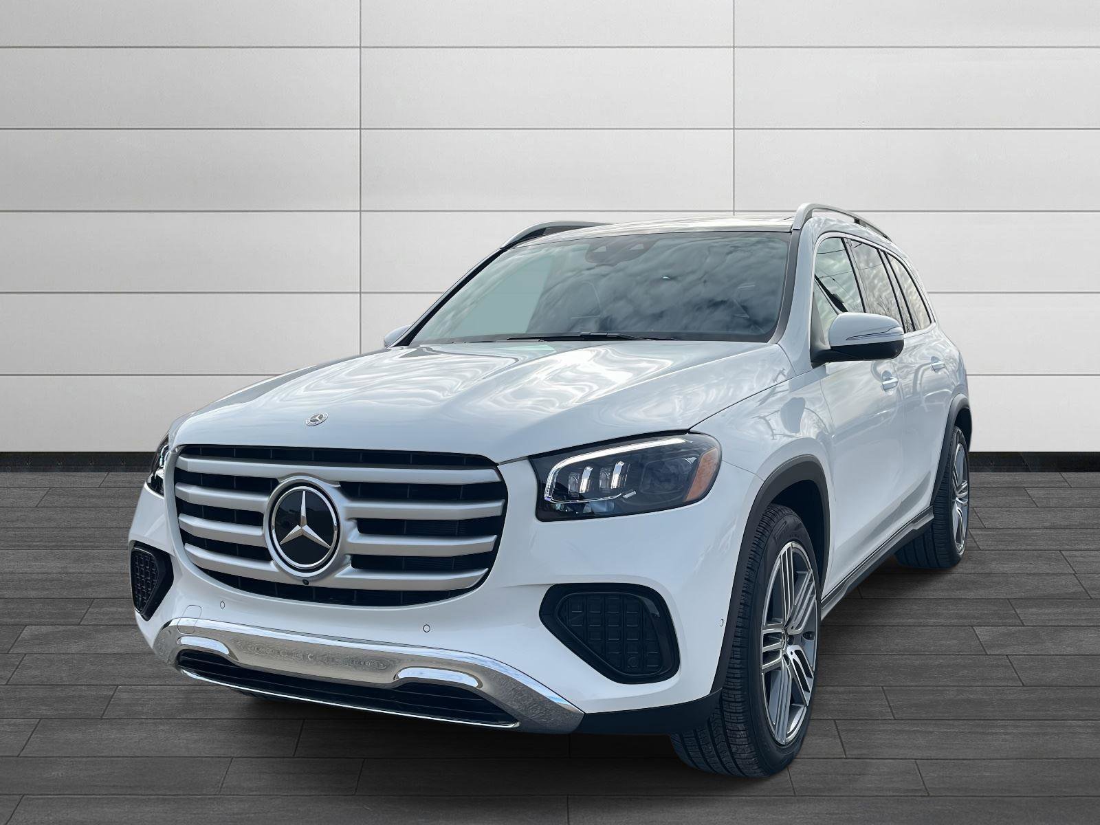 Certified 2026 Mercedes-Benz GLS 450 4MATIC image 7