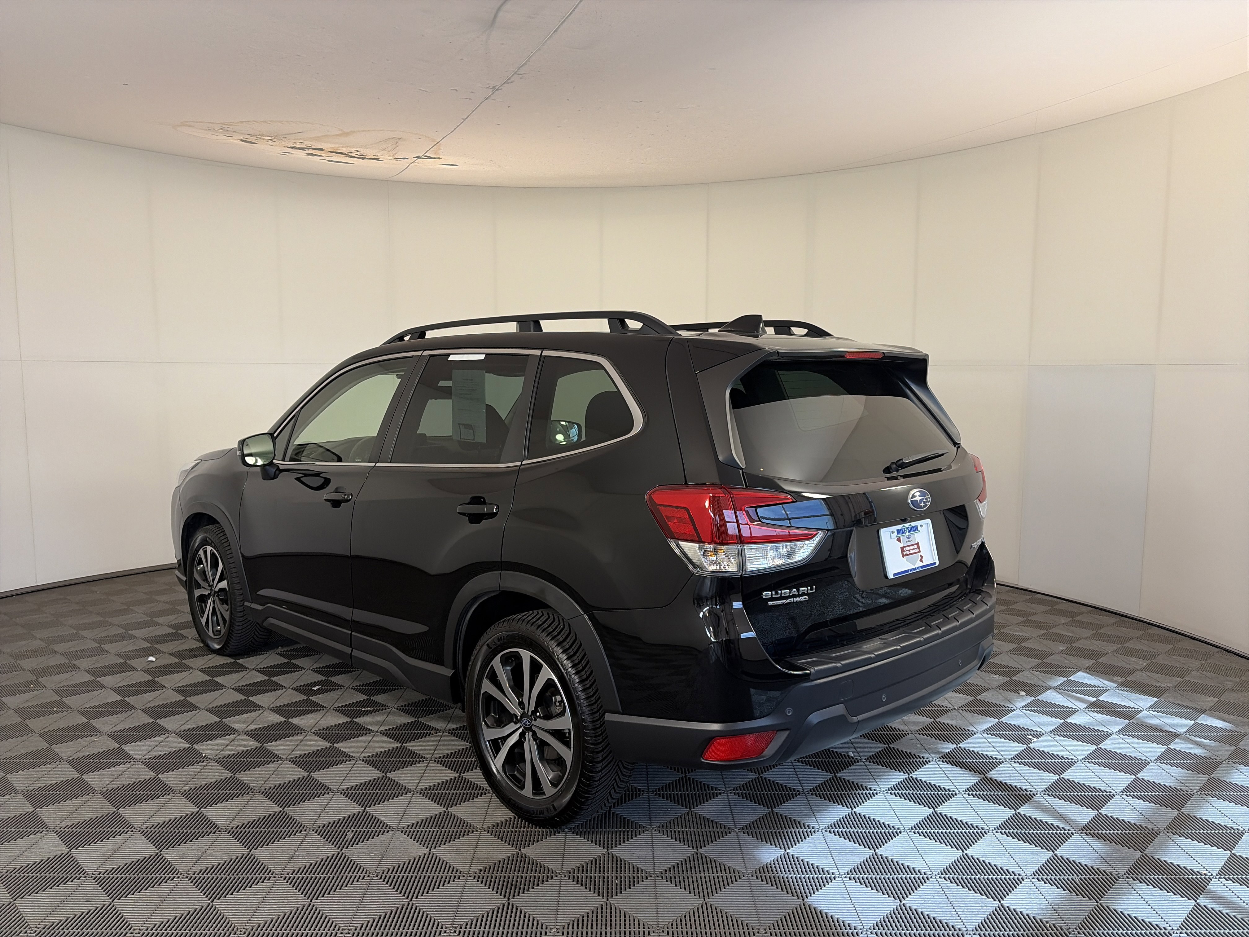 Used 2023 Subaru Forester Limited image 7