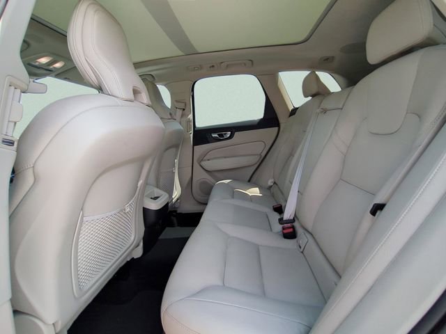 Used 2023 Volvo XC60 B5 Plus w/ Protection Package Premier FWD image 9