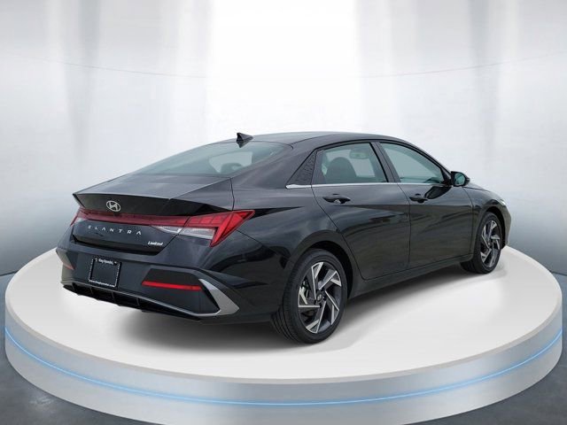 New 2026 Hyundai Elantra Limited w/ Cargo Package FWD image 4
