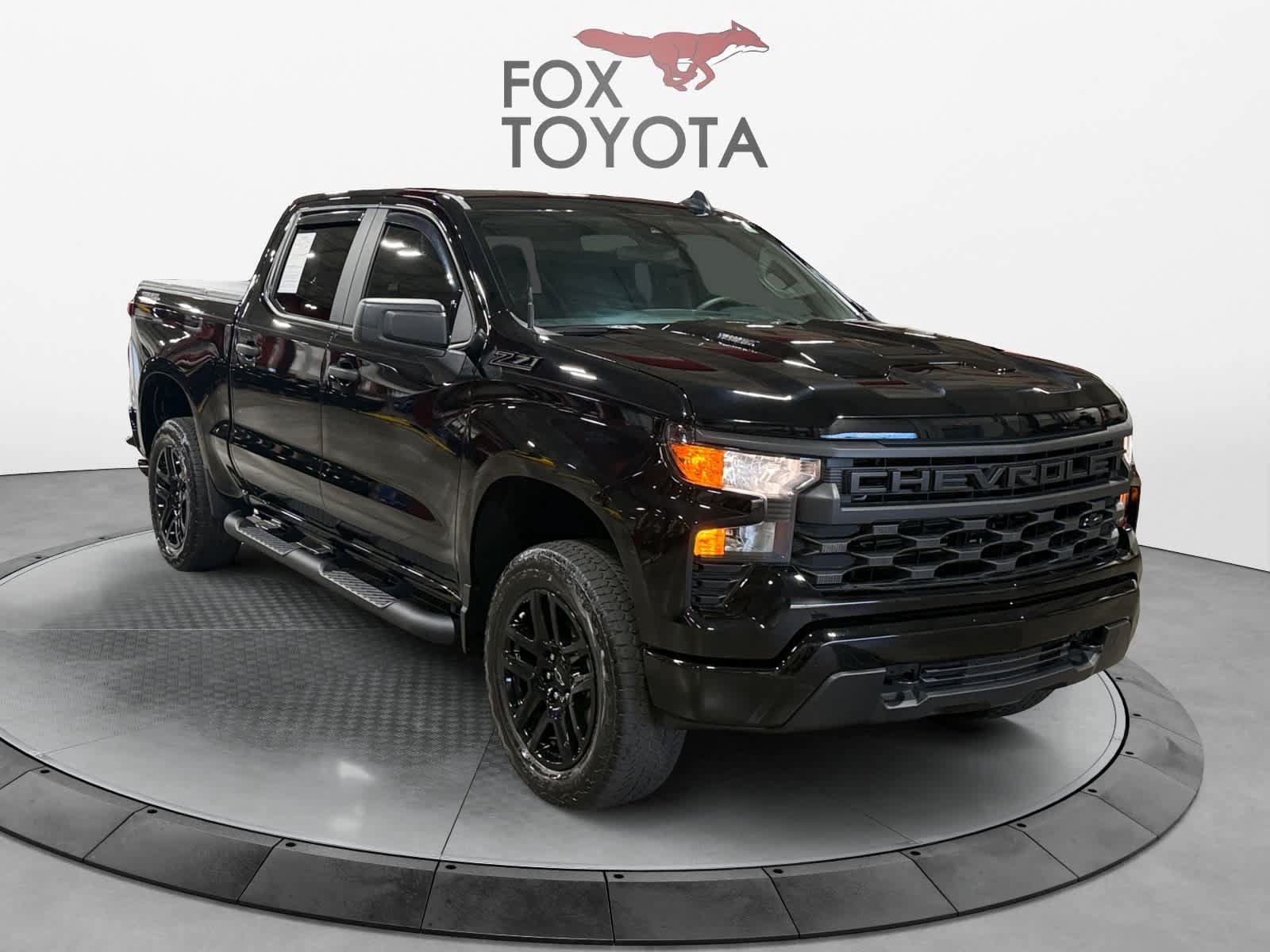 Used 2025 Chevrolet Silverado 1500 Custom Trail Boss w/ Turbomax Blackout Package AWD/4WD image 8