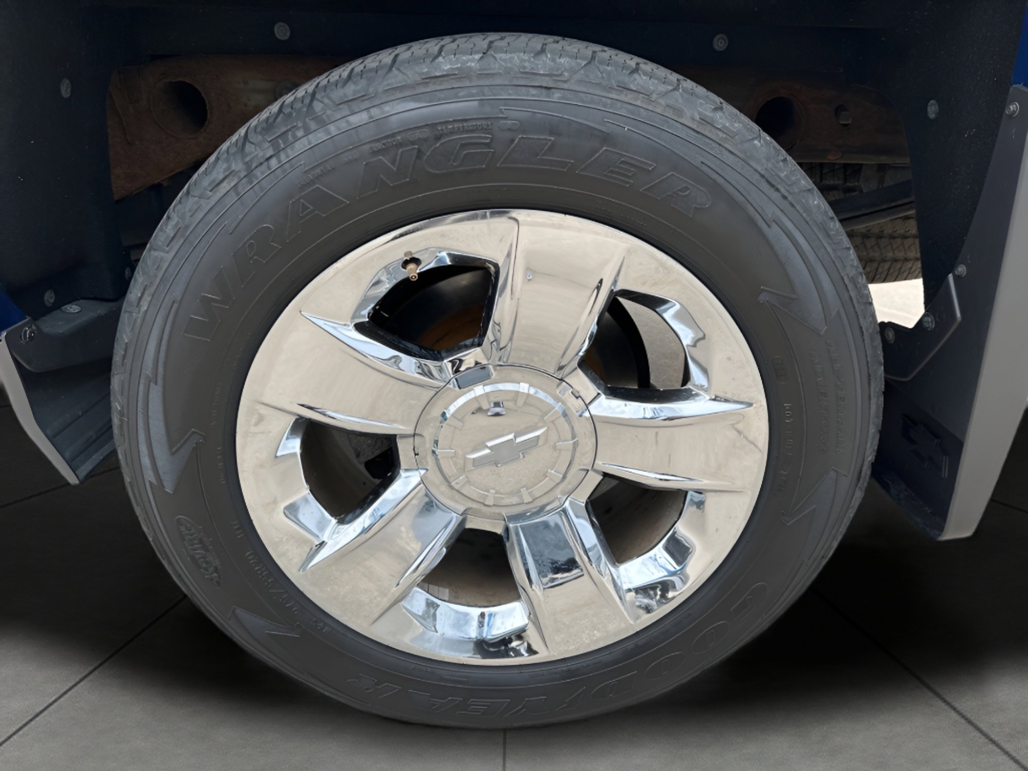 Used 2017 Chevrolet Silverado 1500 LTZ Z71 w/ LTZ Plus Package image 11