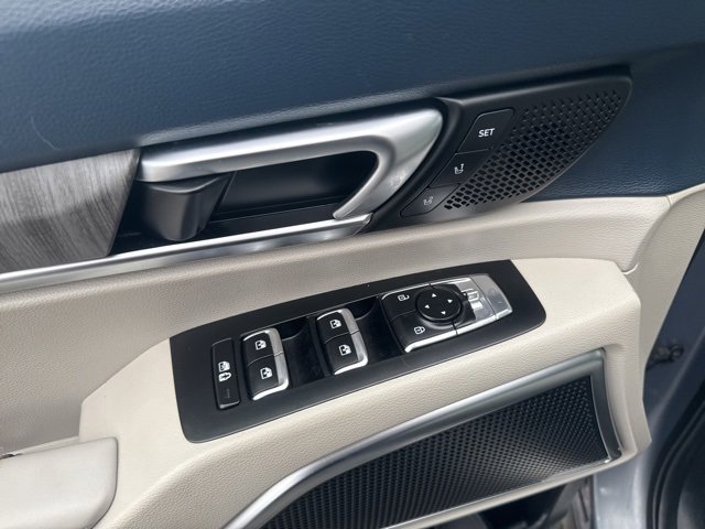 Used 2024 Kia Telluride SX Prestige w/ Towing Package image 10