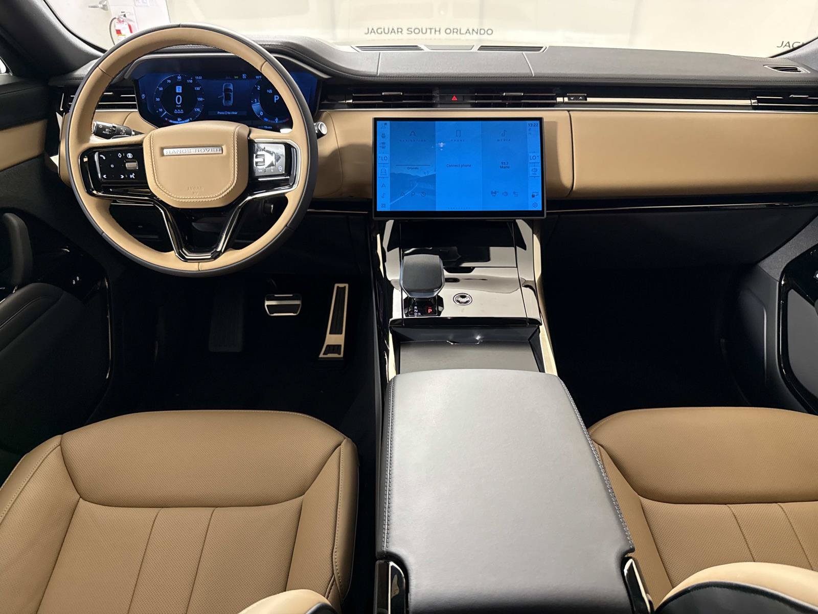 New 2026 Land Rover Range Rover Sport Dynamic SE AWD/4WD image 17