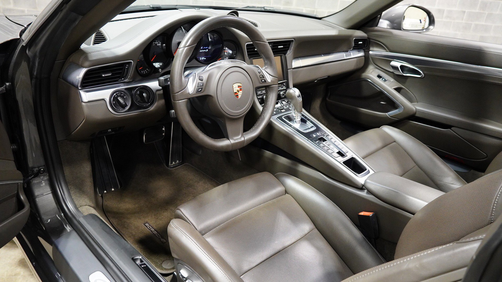 Used 2013 Porsche 911 Carrera S image 37