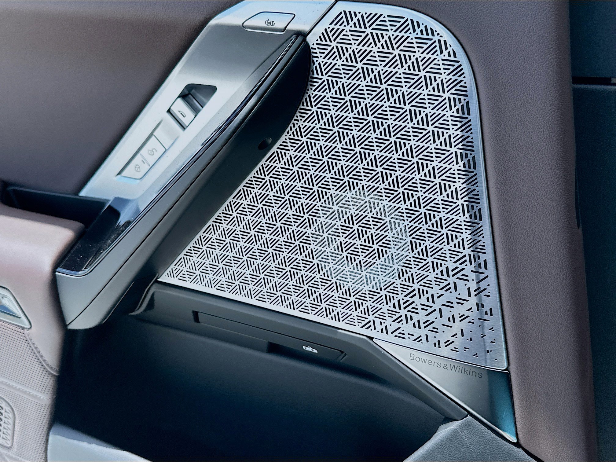 New 2025 BMW 750e xDrive w/ Executive Package image 19