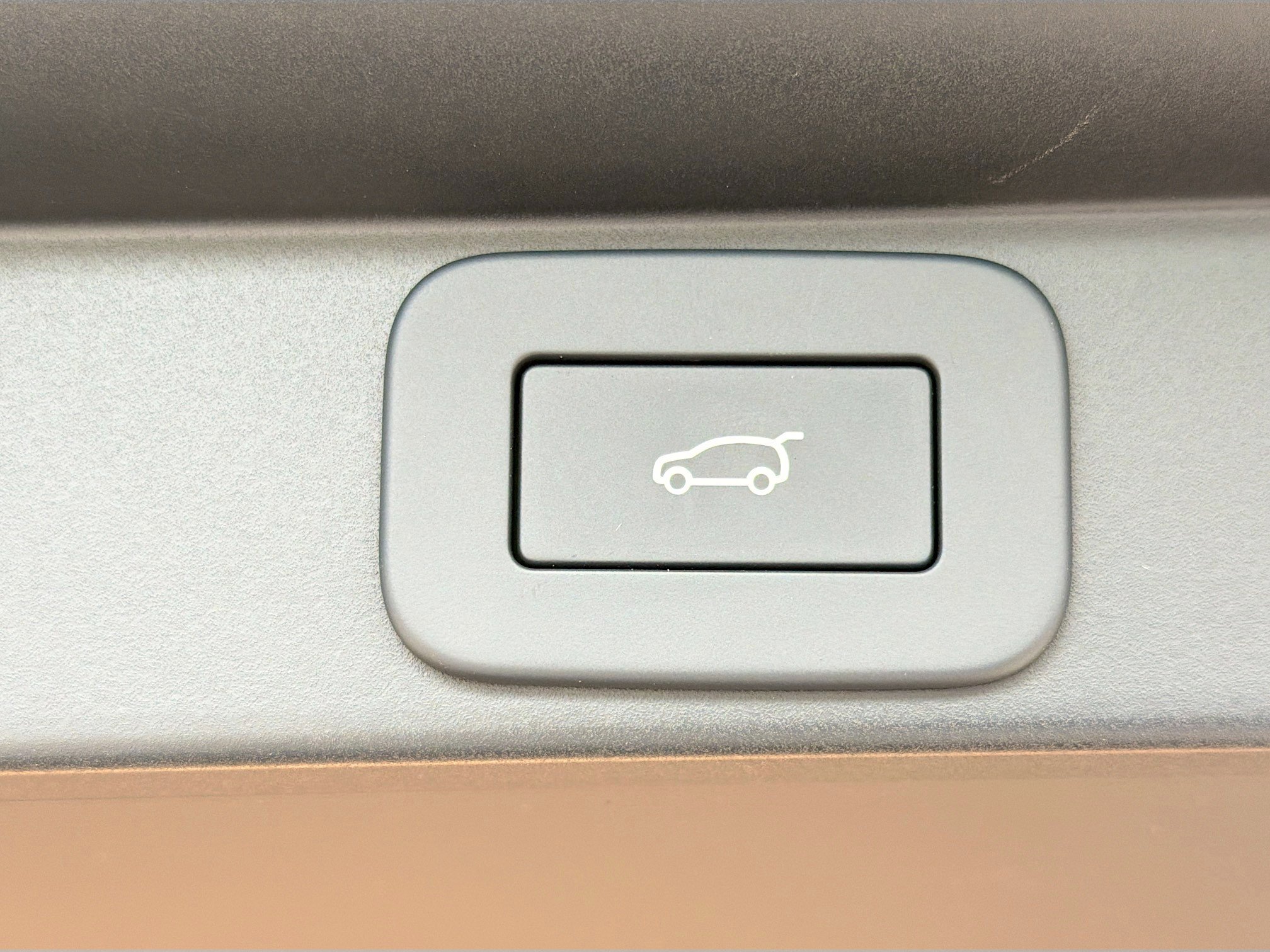 New 2026 Land Rover Range Rover SE image 13