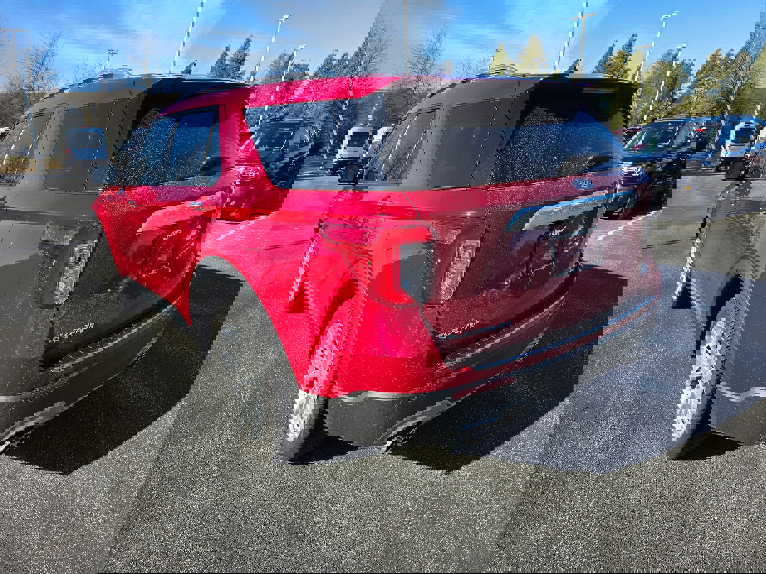 Certified 2023 Ford Explorer Platinum w/ Equipment Group 601A image 3